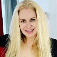 Kristen Koop's Instagram, Twitter & Facebook