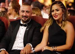 السفير الأوكراني يعزم مصري وزوجته الأوكرانية على طبق كشري في أبو طارق. Ø²ÙˆØ¬Ø© Ø£Ø­Ù…Ø¯ Ø§Ù„Ø³Ù‚Ø§ Ø¨Ø§Ù„Ø­Ø¬Ø§Ø¨ ÙƒÙ†Ø¬ ÙƒÙˆÙ†Ø¬