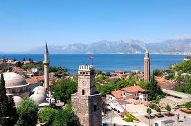 Holott a gazdaság, a kereskedelem, az ipar, és maga az élet is továbbra is isztambulban zajlik. Torokorszag Orient Travel