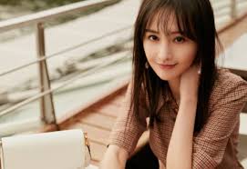 She is an actress, known for xiang ai chuan suo qian nian (2015), hua bi (2011) and qing chun dou (2019). On Being Bold Zheng Shuang Explains That She S Done Hiding Dramapanda