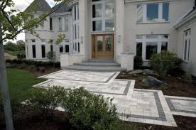 Front Steps Design Ideas Front Entrance With Steps And Borders Amenagement Paysager Devant Maison Amenagement Jardin Amenagement Devant Maison