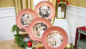 Diy Family Christmas Photo Chargers Home And Family Crafts Christmas Family Photos Family Christmas