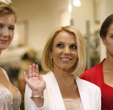 Britney spears has called for an end to the abusive conservatorship that has governed her life for 13 years, delivering an emotional speech to a los angeles court and saying: Britney Spears Aktuelle News Bilder Nachrichten Zum Popstar Welt