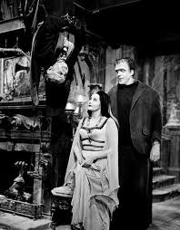 The Munsters Horrorpedia The Munsters Munsters Tv Show Yvonne De Carlo