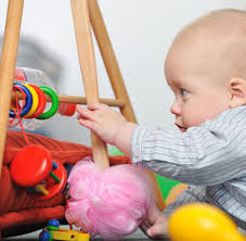 While children are typically screened for autism as early as 18. Medizin Autistische Babys Spielen Anders Welt