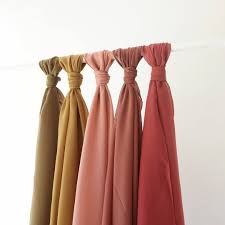 Artikel dalam bahasa inggrs ada a, an, dan the. Ini Beda Voal Dan Polycotton Bahan Hijab Yang Jadi Favorit Hijaber Marlina