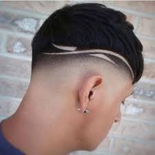 Infos conseils et photos la coiffure pour homme : 29 Meilleures Idees Sur Coupe Homme Degrade Trait En 2021 Coupe Homme Degrade Trait Coupe Homme Coiffure Homme
