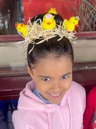 Na turma do 7F, a leitura virou vivência. Durante a semana, a professora  Mariana apresentou para a turma o livro “O Vestido de Afiya”, que conta a  história de Afiya, uma menina