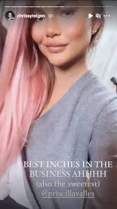 Chrissy teigen has a new 'do! Chrissy Teigen Now Has Rose Pink Hair