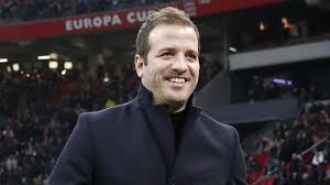ˈraːfaːɛl vɑn dɛr ˈvaːrt (listen); Rafael Van Der Vaart Zu Mario Gotze Golden Boys Der Bundesliga Fussball News Sky Sport