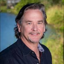 Nancy Persinger's Instagram, Twitter & Facebook