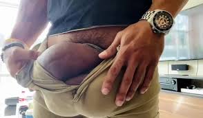 Huge ball, low hangers: hyper saggy balls - 9 - ThisVid.com