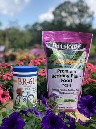 The best garden fertilizer for you depends on several factors. Flower Power How To Keep Annuals Blooming All Season Long The Good Earth Garden Center