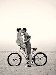 Pin By Misty Dietz On Photography Couple Photography Couple Beach Pictures Photo