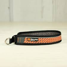 Der perfekte hunderucksack für längere abenteuer wenn du mit deinem hund länger unterwegs bist, hilft. Giron Adventures Hunde Halsband Non Stop Dogwear Rock Collar