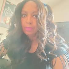 I'm here this weekend for family weekend at Vanderbilt for my niece . I  just wanted to let people know how awesome the listening room is . I took  my 87 year