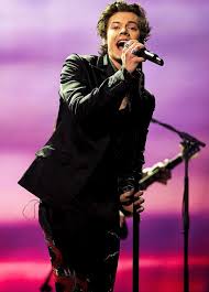 New Harry Styles Performing Sign Of The Times On The Graham Norton Show Follow Rickysturn Harry Harry Styles Harry Styles Dating One Direction Harry Styles