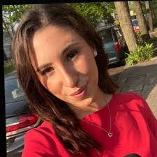 Maxine Rose's Instagram, Twitter & Facebook