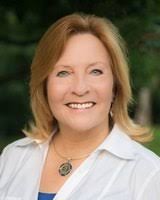 Rena Fraser's Instagram, Twitter & Facebook