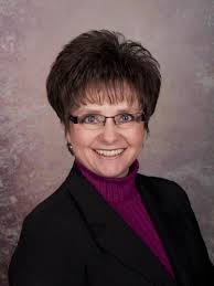 Retiring chamber exec praised for collaborative success