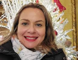 Paula Belanger's Instagram, Twitter & Facebook