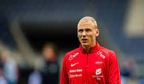 Son of peder christophersson barmen and rosmunda johannesdtr skjellevik. Nach Sex Party Im Stadion Verein Bestraft Spieler Knallhart Mopo