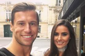 As per some sources, they have been together for around six years. Celia Jaunat L Ex De Grzegorz Krychowiak