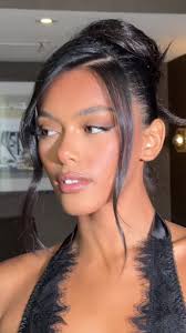 Hair and Makeup Tips from Kim Naylor for OG Love