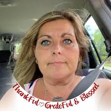 Are there any sports bars close to Wellen Park Golf and CC where we can  watch the Lions game with fellow fans?