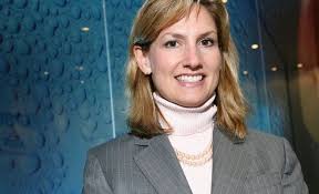 Brand Updates W6/2023: Burberry đổi logo mới sau 5 năm, Google và Microsoft  trong “cuộc chiến” AI