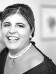 Laurie Houser's Instagram, Twitter & Facebook