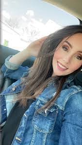 Tabitha Koch's Instagram, Twitter & Facebook