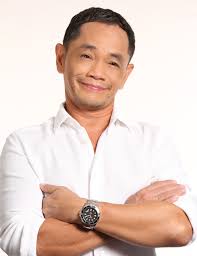 Gary Lim's Instagram, Twitter & Facebook