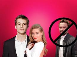 На обоих снимках актеры решили оградить малыша от посторонних глаз и. Petrov Tretij Lishnij Devushka Aktera Spalila Nastoyashego Lyubovnika Asmus