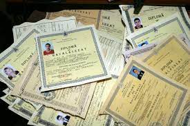 Monden • pe 15.06.2017 la 12:11. O DiplomÄƒ De LicenÅ£a FalsÄƒ I A Adus 42 000 De Euro Si Un Dosar Penal Unui Angajat Osim Epoch Times Romania