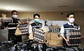 Kantor bea cukai sabang berdasarkan peraturan menteri keuangan nomor 168/pmk.01/2012 tanggal 6 november 2012 merupakan kantor pengawasan dan pelayanan tipe madya pabean c cabang. Produksi Rokok Ilegal Menjamur Di Jepara Ini Yang Dilakukan Bea Cukai Bagian 1