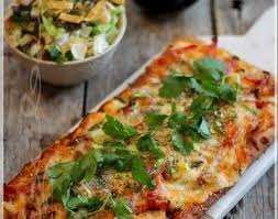 Les Milles Un Delices De Lexibule Pizza Au Poulet Et Arachides Vegetable Pizza Food Vegetables