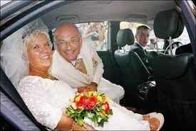 Mimie mathy et son mari benoist gérard célébreront leurs noces de cristal à l'été 2020 ! Mariage De Mimie Mathy Et De Benoist Gerard Mariage De Star Mariage Mimie Mathy