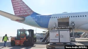 Dodao je da će 275.000 ljudi biti vakcinisano ove nedjelje kineskom vakcinom. U Srbiju Stiglo Jos Pola Miliona Kineskih Vakcina