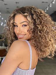 These Haircuts Are Going To Be Huge In 2021 Curly Hair Trends Medium Curly Hair Styles Mid Length Curly Hairstyles