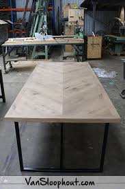 hongaarse punt met een design frame totaal naar de wensen van de klant gemaakt designframe hongaarsepunt zwartframe eettafel eetta met afbeeldingen eettafel tafel tafels