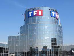 Tf1 en direct vous permet de visionner toutes vos émissions de télé préférées en direct, via le tf1 est une des chaînes les plus regardées en france, car faisant partie des chaînes disponibles. Tf1 National French Tv Channel Paris France
