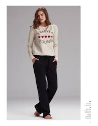 Pin On Kis Geldiyse Baslasin Pijama Partisi