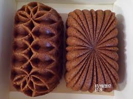 Nordic Ware Anniversary Loaf Pan In 2021 Nordic Ware Cake Decorating Tools Candy Packaging