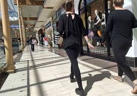 Dress Barn To Close 650 Stores Pittsburgh Post Gazette