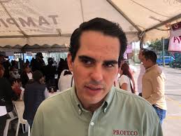 Recibe Chucho Nader Título de Doctor Honoris Causa en la CDMX