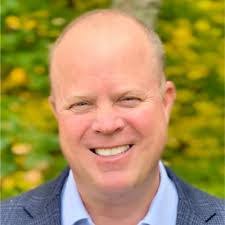 Michael Galinger's Instagram, Twitter & Facebook