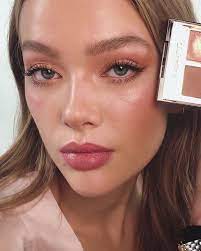 68 Best Natural Makeup Trends For 2020 Season Chicbetter Inspiration For Modern Women Chicbetter Inspirati Eye Makeup Natural Makeup Looks Natural Makeup