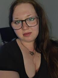 Are you married?? Please say hi to me 💔💔 home alone✨