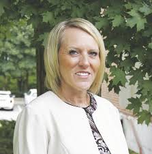 Christine Lilley's Instagram, Twitter & Facebook